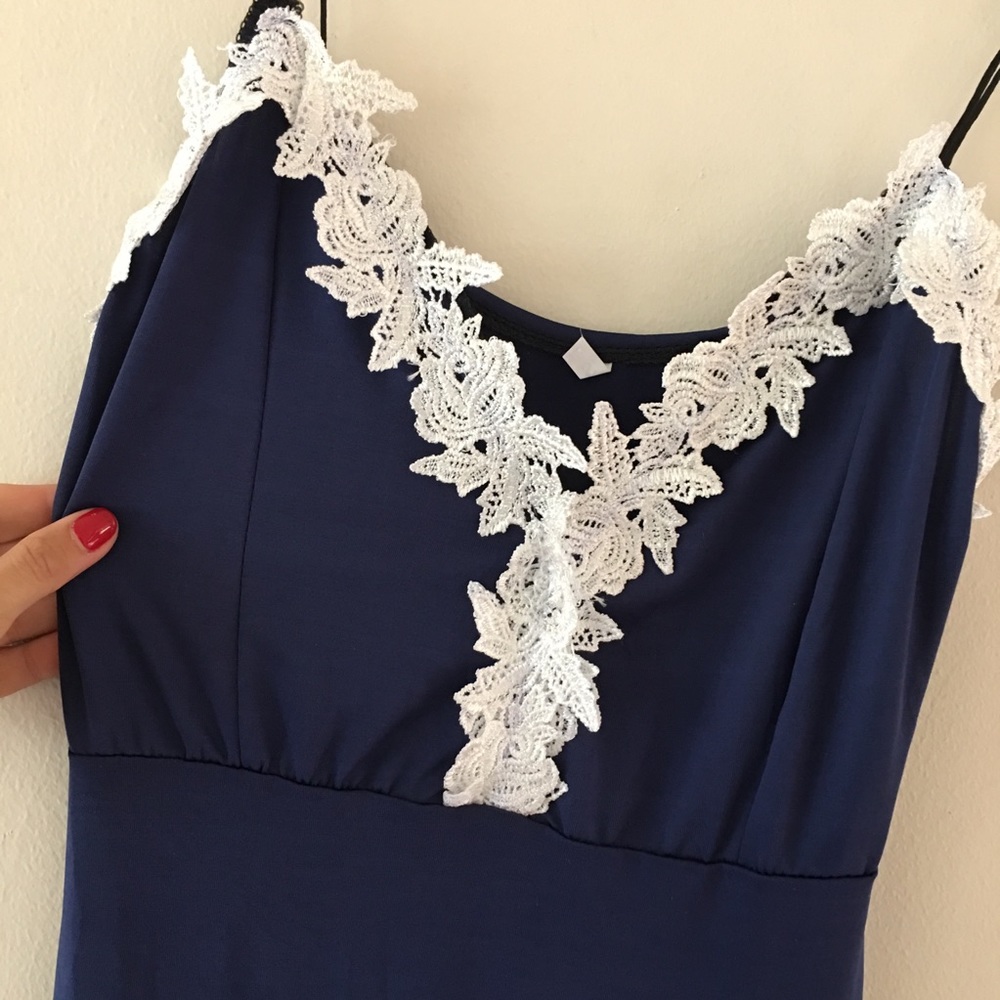 2 LEFT! Bodycon Navy Dress With Which. Lace Detail - Picture 6 of 6